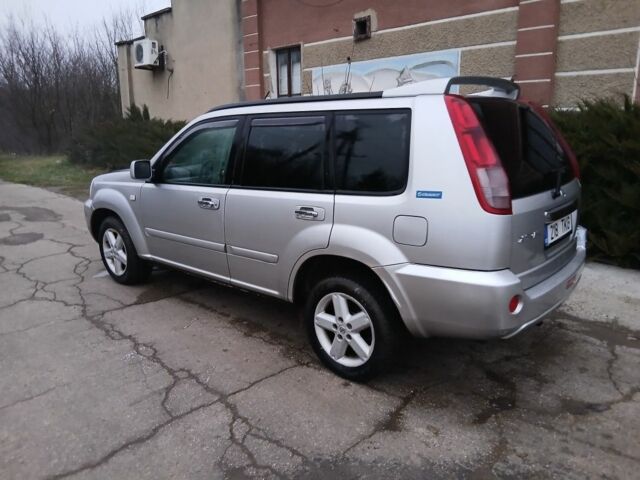 Сірий Ніссан ІксТрейл, об'ємом двигуна 0 л та пробігом 200 тис. км за 2300 $, фото 6 на Automoto.ua