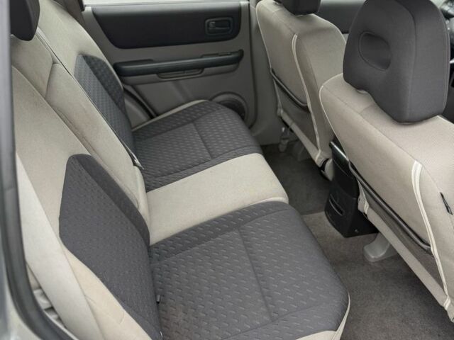 Серый Ниссан ИксТрейл, объемом двигателя 2.2 л и пробегом 313 тыс. км за 4400 $, фото 10 на Automoto.ua