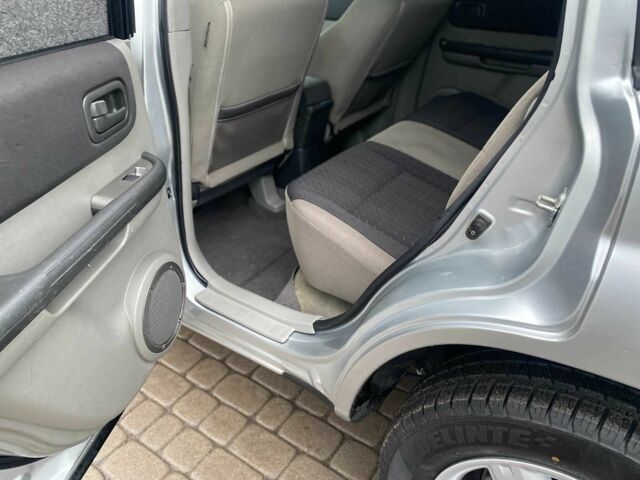 Серый Ниссан ИксТрейл, объемом двигателя 2.2 л и пробегом 272 тыс. км за 4500 $, фото 11 на Automoto.ua