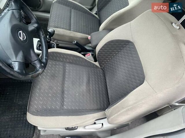 Серый Ниссан ИксТрейл, объемом двигателя 2.2 л и пробегом 272 тыс. км за 4500 $, фото 11 на Automoto.ua