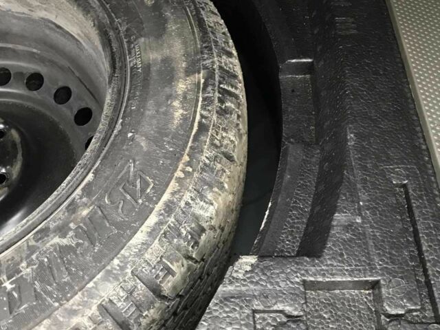 Серый Ниссан ИксТрейл, объемом двигателя 2.2 л и пробегом 188 тыс. км за 3850 $, фото 22 на Automoto.ua