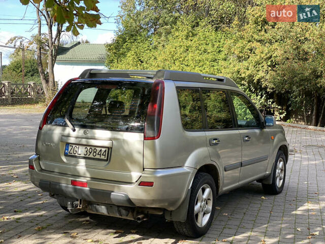 Сірий Ніссан ІксТрейл, об'ємом двигуна 2.2 л та пробігом 300 тис. км за 3350 $, фото 5 на Automoto.ua
