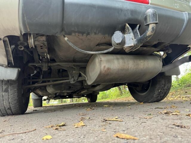 Серый Ниссан ИксТрейл, объемом двигателя 2.2 л и пробегом 240 тыс. км за 3100 $, фото 20 на Automoto.ua