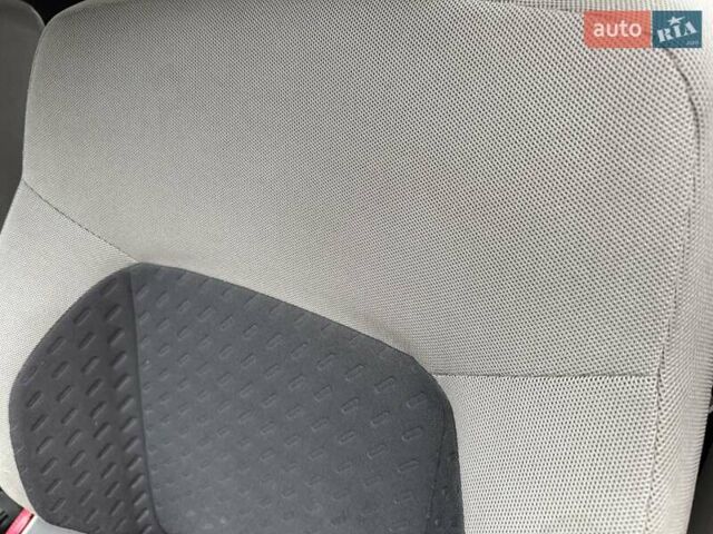 Серый Ниссан ИксТрейл, объемом двигателя 2.18 л и пробегом 280 тыс. км за 5850 $, фото 46 на Automoto.ua