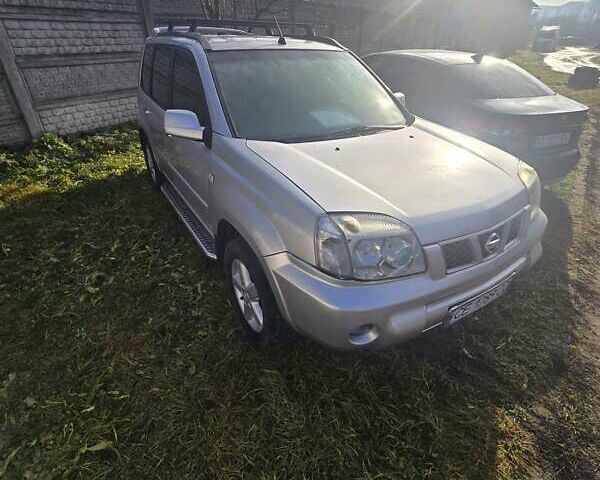 Серый Ниссан ИксТрейл, объемом двигателя 2.5 л и пробегом 240 тыс. км за 4750 $, фото 5 на Automoto.ua