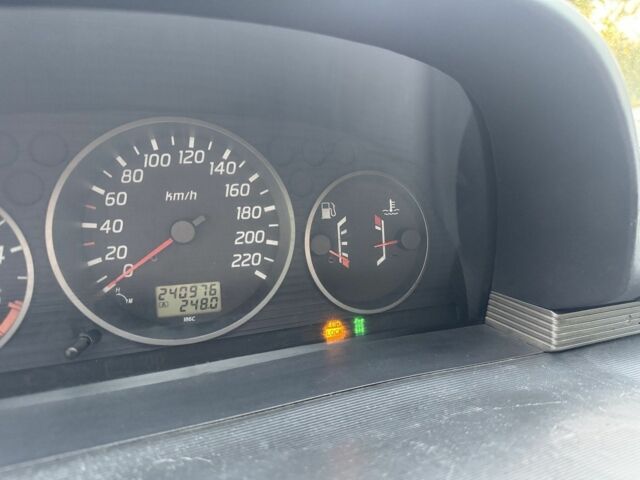 Серый Ниссан ИксТрейл, объемом двигателя 2.2 л и пробегом 240 тыс. км за 3100 $, фото 21 на Automoto.ua