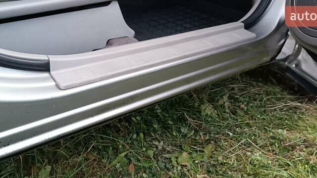 Серый Ниссан ИксТрейл, объемом двигателя 2.2 л и пробегом 350 тыс. км за 3400 $, фото 22 на Automoto.ua