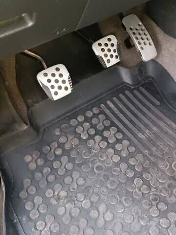 Серый Ниссан ИксТрейл, объемом двигателя 2.2 л и пробегом 350 тыс. км за 3400 $, фото 15 на Automoto.ua