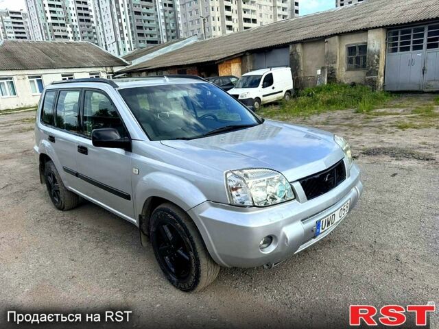 Сірий Ніссан ІксТрейл, об'ємом двигуна 2.2 л та пробігом 251 тис. км за 3600 $, фото 2 на Automoto.ua