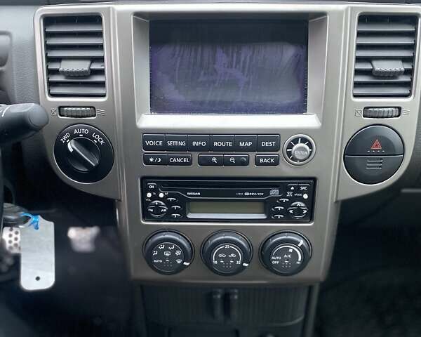 Серый Ниссан ИксТрейл, объемом двигателя 2.2 л и пробегом 272 тыс. км за 4500 $, фото 16 на Automoto.ua