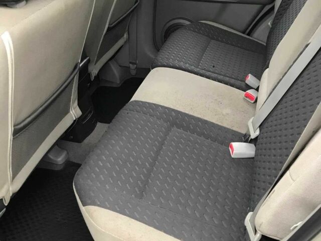 Серый Ниссан ИксТрейл, объемом двигателя 2.2 л и пробегом 188 тыс. км за 3850 $, фото 16 на Automoto.ua