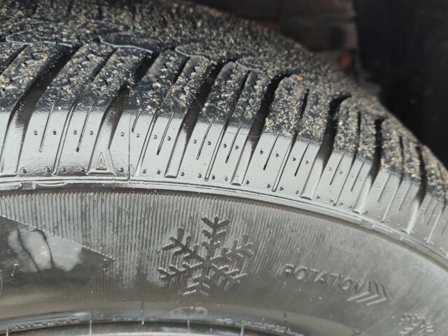 Серый Ниссан ИксТрейл, объемом двигателя 0 л и пробегом 353 тыс. км за 3850 $, фото 12 на Automoto.ua