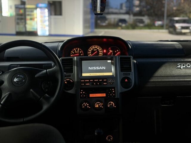 Серый Ниссан ИксТрейл, объемом двигателя 2.2 л и пробегом 100 тыс. км за 3950 $, фото 8 на Automoto.ua