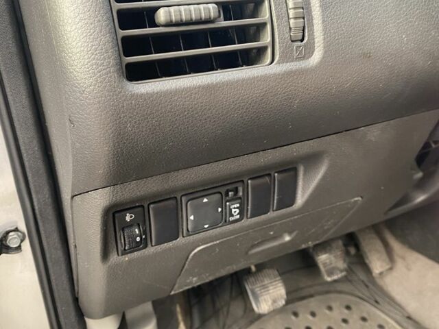 Сірий Ніссан ІксТрейл, об'ємом двигуна 0 л та пробігом 230 тис. км за 3499 $, фото 15 на Automoto.ua