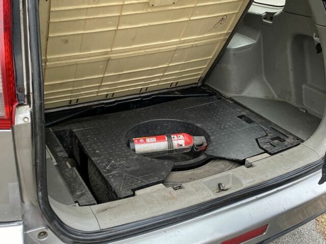 Серый Ниссан ИксТрейл, объемом двигателя 2.2 л и пробегом 290 тыс. км за 3750 $, фото 16 на Automoto.ua