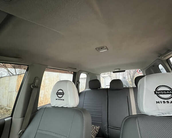 Серый Ниссан ИксТрейл, объемом двигателя 2 л и пробегом 170 тыс. км за 7400 $, фото 12 на Automoto.ua