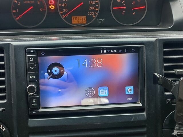 Серый Ниссан ИксТрейл, объемом двигателя 2.2 л и пробегом 293 тыс. км за 4000 $, фото 5 на Automoto.ua