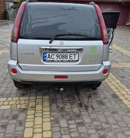 Серый Ниссан ИксТрейл, объемом двигателя 2.2 л и пробегом 490 тыс. км за 6000 $, фото 19 на Automoto.ua