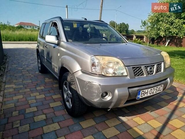 Сірий Ніссан ІксТрейл, об'ємом двигуна 2.2 л та пробігом 288 тис. км за 3000 $, фото 5 на Automoto.ua
