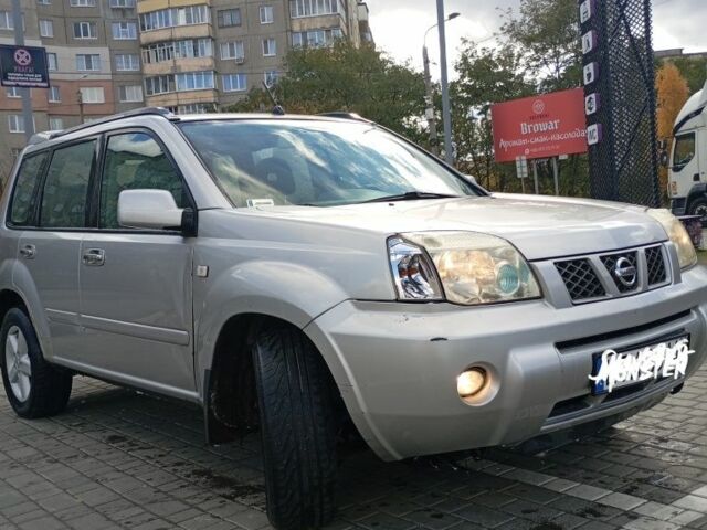 Серый Ниссан ИксТрейл, объемом двигателя 0 л и пробегом 300 тыс. км за 3250 $, фото 3 на Automoto.ua