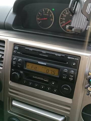 Серый Ниссан ИксТрейл, объемом двигателя 2.2 л и пробегом 350 тыс. км за 3400 $, фото 25 на Automoto.ua