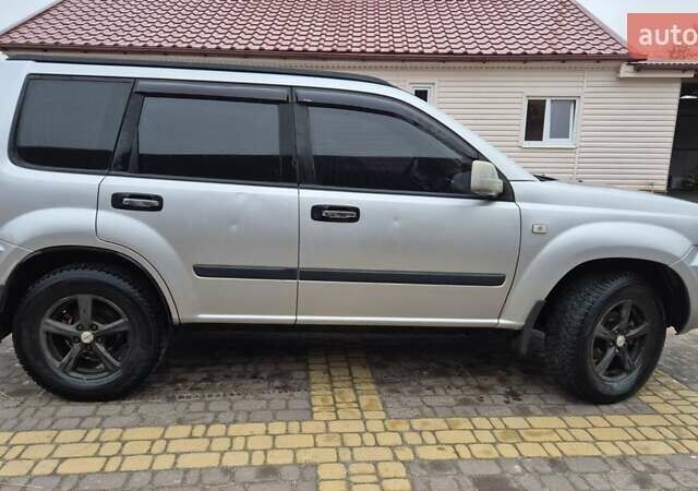 Серый Ниссан ИксТрейл, объемом двигателя 2.2 л и пробегом 490 тыс. км за 6000 $, фото 20 на Automoto.ua