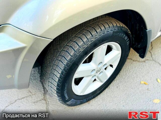 Серый Ниссан ИксТрейл, объемом двигателя 2.2 л и пробегом 238 тыс. км за 4250 $, фото 12 на Automoto.ua