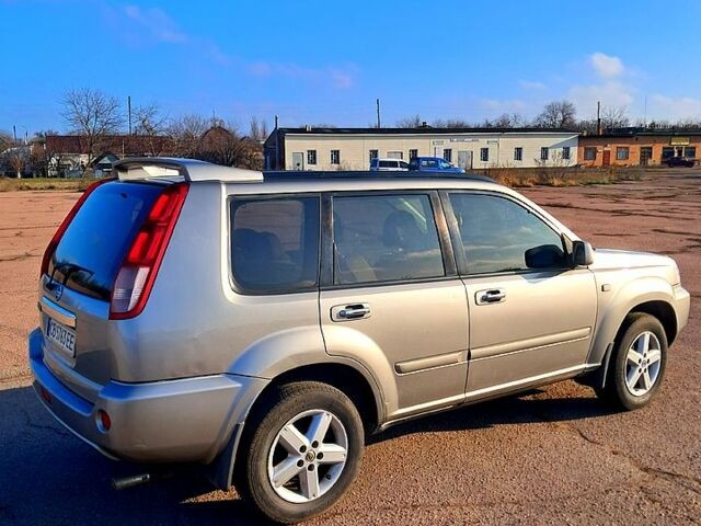 Сірий Ніссан ІксТрейл, об'ємом двигуна 2 л та пробігом 0 тис. км за 6700 $, фото 1 на Automoto.ua