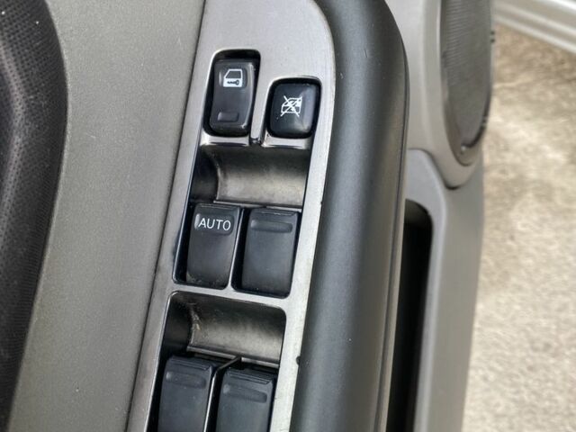 Сірий Ніссан ІксТрейл, об'ємом двигуна 0 л та пробігом 230 тис. км за 3499 $, фото 16 на Automoto.ua