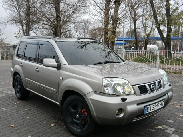 Серый Ниссан ИксТрейл, объемом двигателя 2.2 л и пробегом 302 тыс. км за 5199 $, фото 1 на Automoto.ua