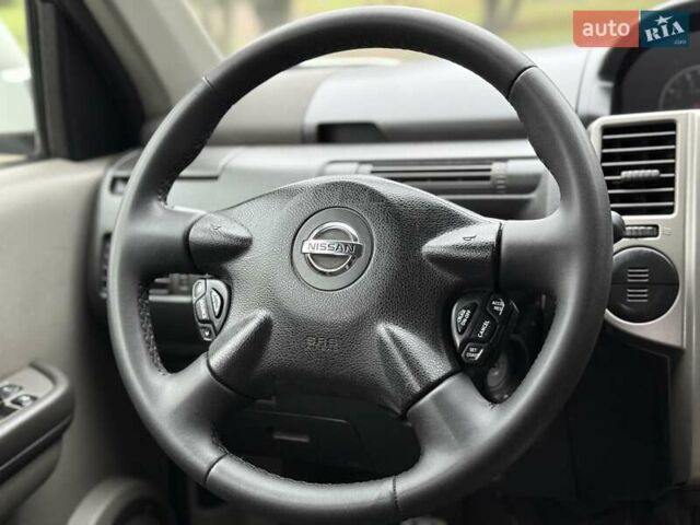 Серый Ниссан ИксТрейл, объемом двигателя 2.18 л и пробегом 280 тыс. км за 5850 $, фото 54 на Automoto.ua