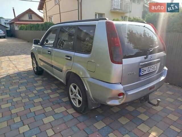 Сірий Ніссан ІксТрейл, об'ємом двигуна 2.2 л та пробігом 288 тис. км за 3000 $, фото 7 на Automoto.ua