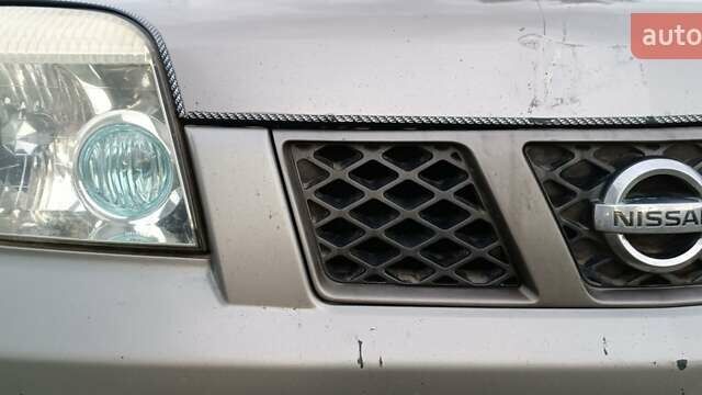 Серый Ниссан ИксТрейл, объемом двигателя 2.2 л и пробегом 350 тыс. км за 3400 $, фото 39 на Automoto.ua