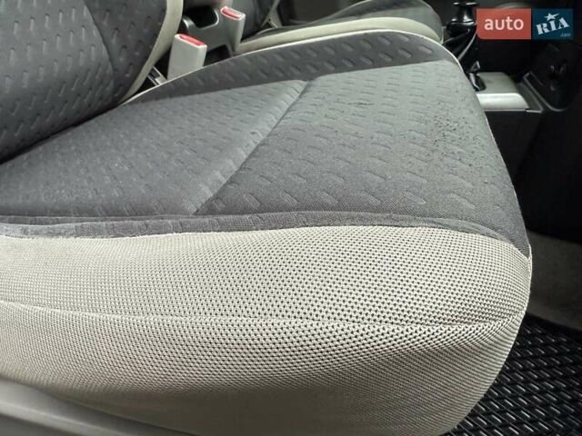 Серый Ниссан ИксТрейл, объемом двигателя 2.18 л и пробегом 280 тыс. км за 5850 $, фото 30 на Automoto.ua