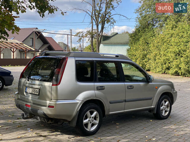 Сірий Ніссан ІксТрейл, об'ємом двигуна 2.2 л та пробігом 300 тис. км за 3350 $, фото 7 на Automoto.ua