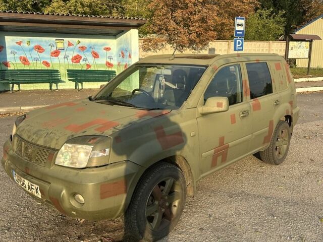 Сірий Ніссан ІксТрейл, об'ємом двигуна 2.2 л та пробігом 258 тис. км за 2800 $, фото 1 на Automoto.ua