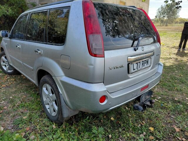 Сірий Ніссан ІксТрейл, об'ємом двигуна 2.2 л та пробігом 2 тис. км за 3399 $, фото 2 на Automoto.ua