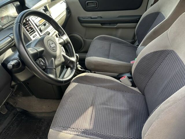 Сірий Ніссан ІксТрейл, об'ємом двигуна 2.2 л та пробігом 430 тис. км за 3467 $, фото 5 на Automoto.ua