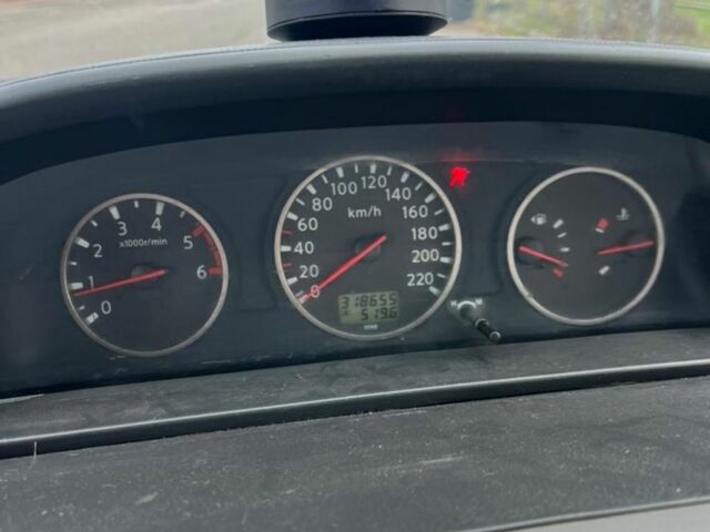 Сірий Ніссан ІксТрейл, об'ємом двигуна 2.2 л та пробігом 318 тис. км за 2500 $, фото 5 на Automoto.ua