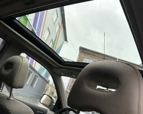 Серый Ниссан ИксТрейл, объемом двигателя 2.18 л и пробегом 308 тыс. км за 5100 $, фото 6 на Automoto.ua