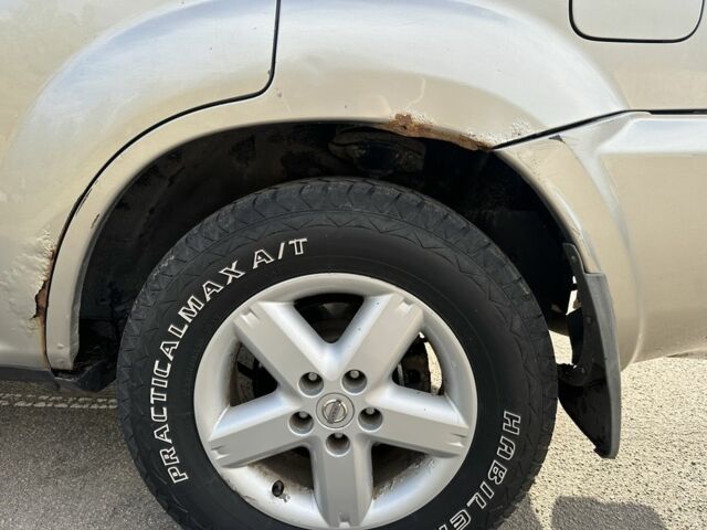 Сірий Ніссан ІксТрейл, об'ємом двигуна 2.2 л та пробігом 430 тис. км за 3467 $, фото 2 на Automoto.ua