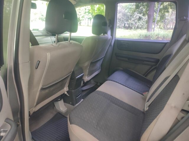 Серый Ниссан ИксТрейл, объемом двигателя 2.2 л и пробегом 300 тыс. км за 4900 $, фото 13 на Automoto.ua