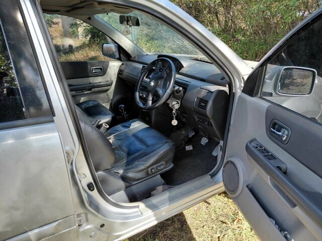 Сірий Ніссан ІксТрейл, об'ємом двигуна 2.2 л та пробігом 2 тис. км за 3399 $, фото 6 на Automoto.ua