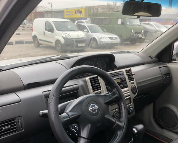 Серый Ниссан ИксТрейл, объемом двигателя 2 л и пробегом 192 тыс. км за 6600 $, фото 9 на Automoto.ua