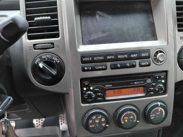 Серый Ниссан ИксТрейл, объемом двигателя 2.2 л и пробегом 485 тыс. км за 3500 $, фото 10 на Automoto.ua