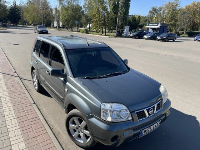 Сірий Ніссан ІксТрейл, об'ємом двигуна 2.2 л та пробігом 173 тис. км за 4000 $, фото 10 на Automoto.ua