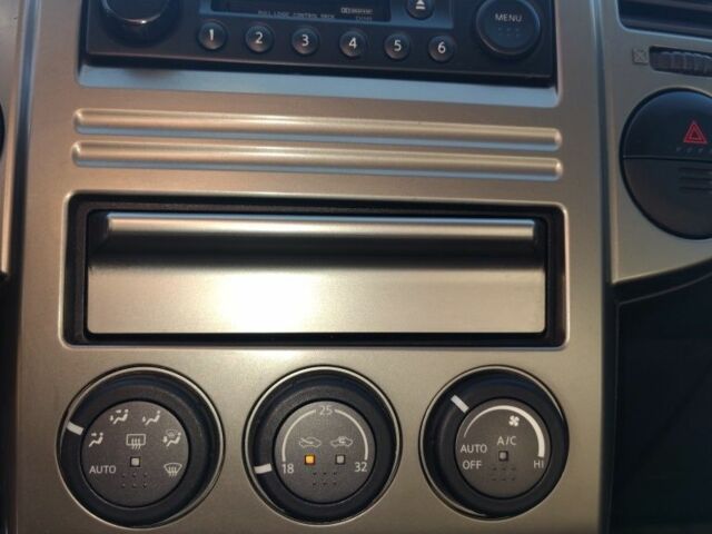 Серый Ниссан ИксТрейл, объемом двигателя 2.2 л и пробегом 286 тыс. км за 6000 $, фото 10 на Automoto.ua