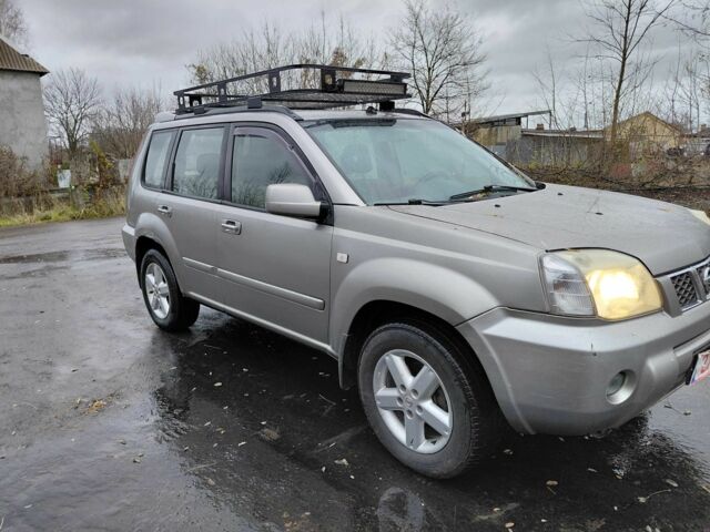 Серый Ниссан ИксТрейл, объемом двигателя 2.2 л и пробегом 485 тыс. км за 3500 $, фото 1 на Automoto.ua