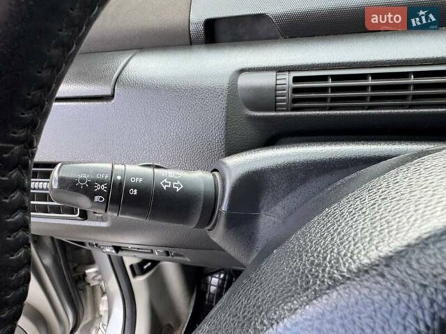 Серый Ниссан ИксТрейл, объемом двигателя 2 л и пробегом 209 тыс. км за 6800 $, фото 23 на Automoto.ua