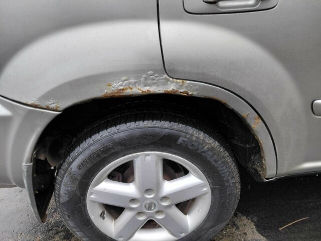 Серый Ниссан ИксТрейл, объемом двигателя 2.2 л и пробегом 485 тыс. км за 3500 $, фото 5 на Automoto.ua